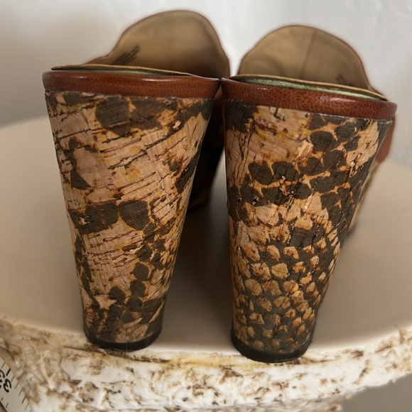 Nine West brown leather platform sandals- Sz 8M. - Picture 7 of 10